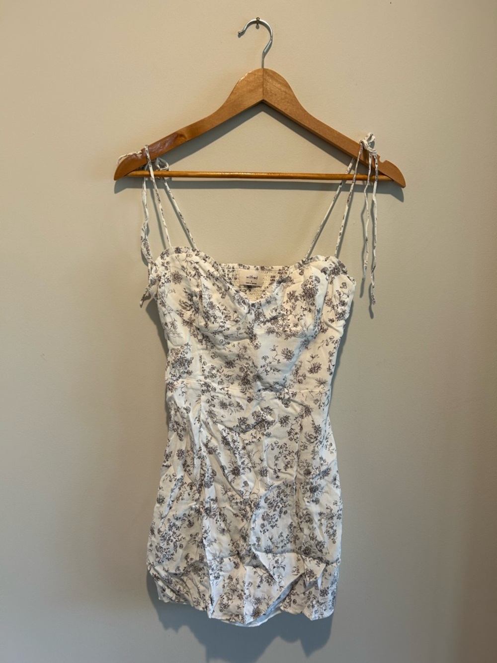 Aritzia Wilfred White Floral Print Dress